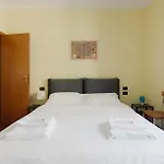 Sondrio M3 - Spacious Apartment With Balcony!