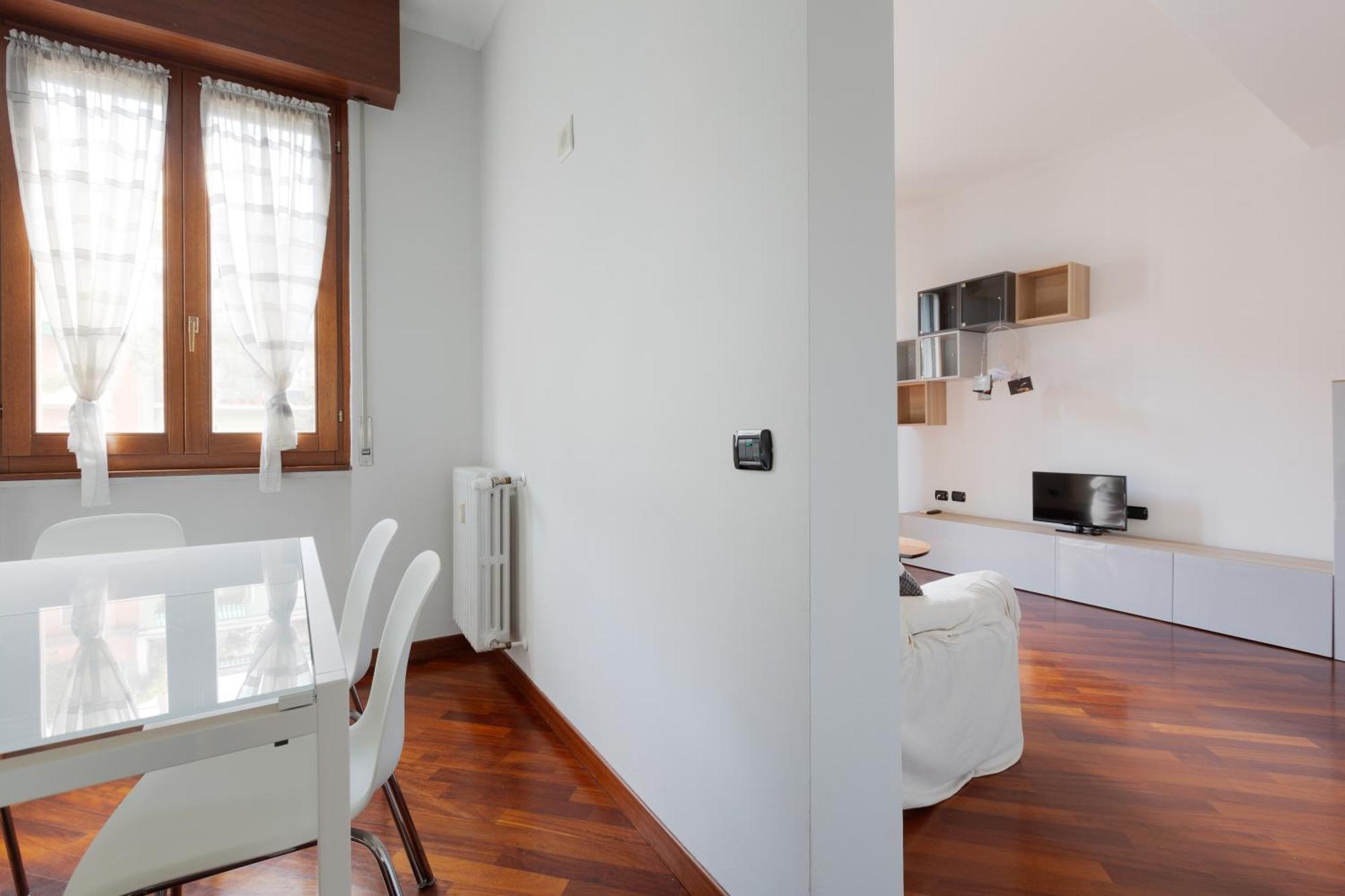 Sondrio M3 - Spacious With Balcony! Appartement