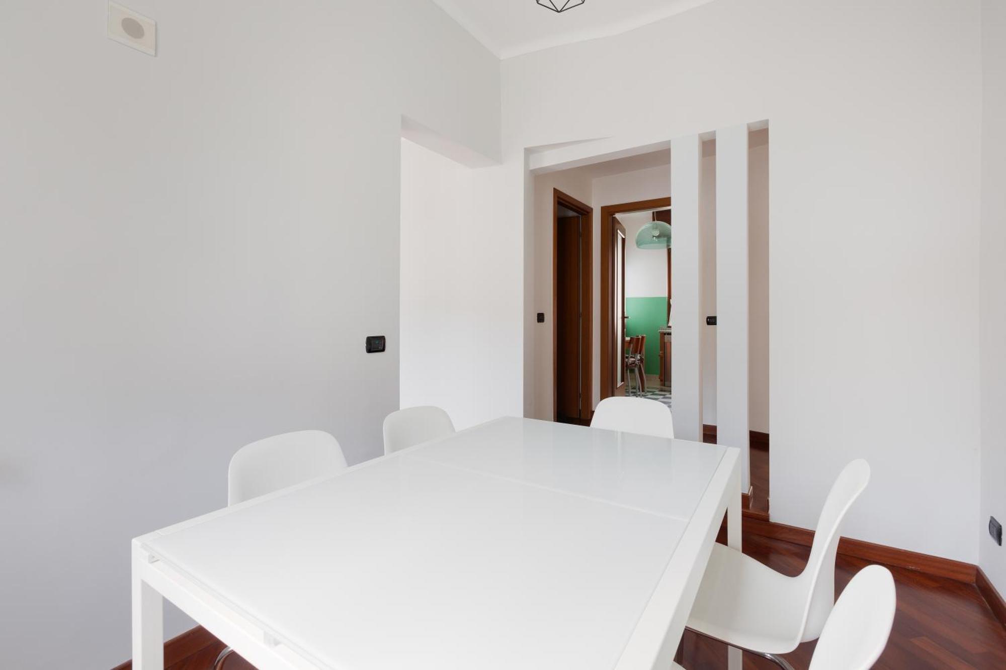 Sondrio M3 - Spacious With Balcony! *