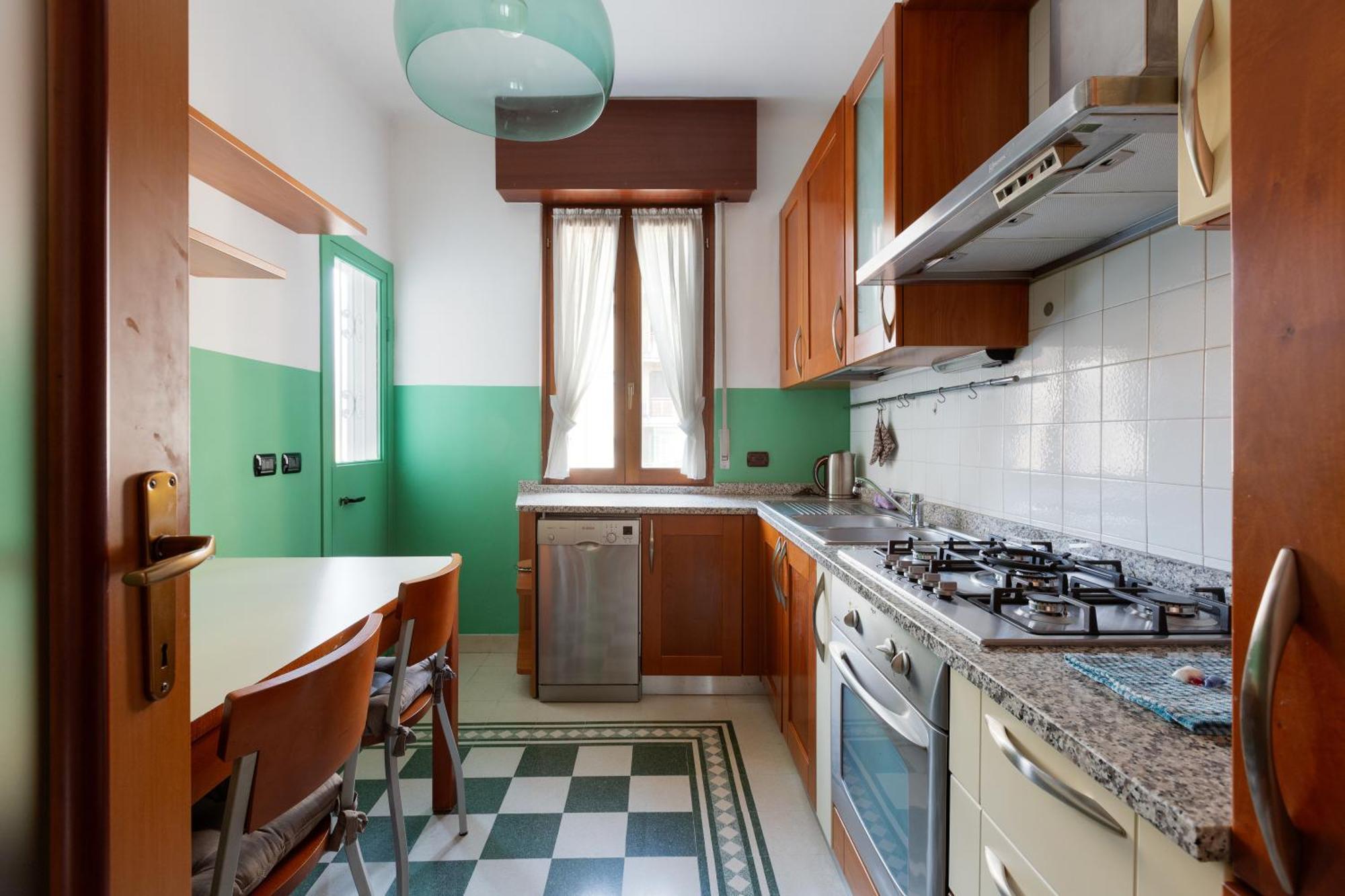 Sondrio M3 - Spacious With Balcony!